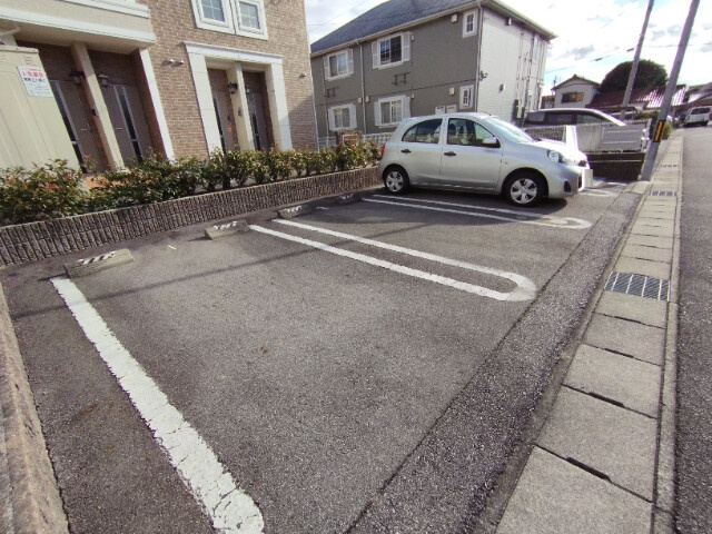 アビタシオン渡Ⅲの駐車場