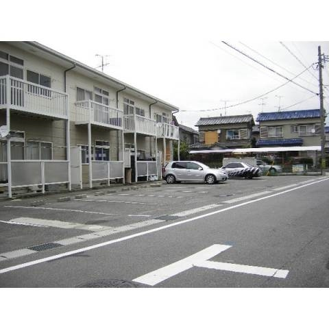 ドリームハイツ赤渋Ⅱの駐車場