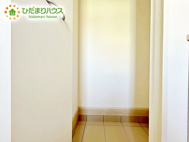 【収納】 | 水戸市見和3丁目169番　新築戸建　A号棟 | シューズインクローゼットは、靴以外にもゴルフバックやベビーカーを置くことができ、 散らかりがちな玄関もスッキリします。