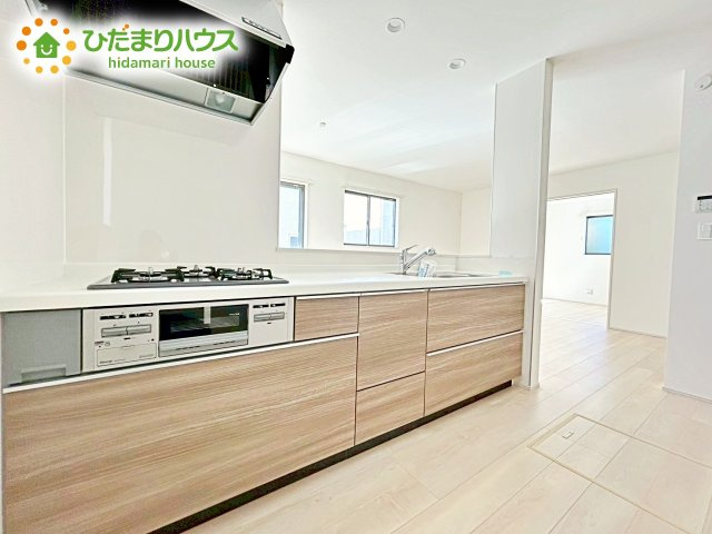 【キッチン】 | 水戸市見和3丁目169番　新築戸建　A号棟 | 料理をしながらでも、ご家族との会話を楽しめる対面式キッチン♪
