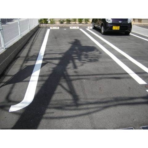 ダル・セーニョの駐車場