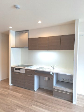 （シニア限定）グランビレッジ橋本のキッチン|IH３口グリル付き