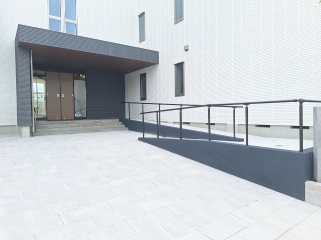 （シニア限定）グランビレッジ橋本のエントランス