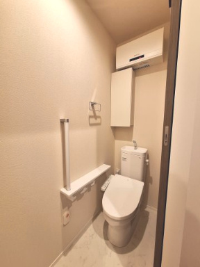 （シニア限定）グランビレッジ橋本のトイレ|ライフリズムセンサー付き