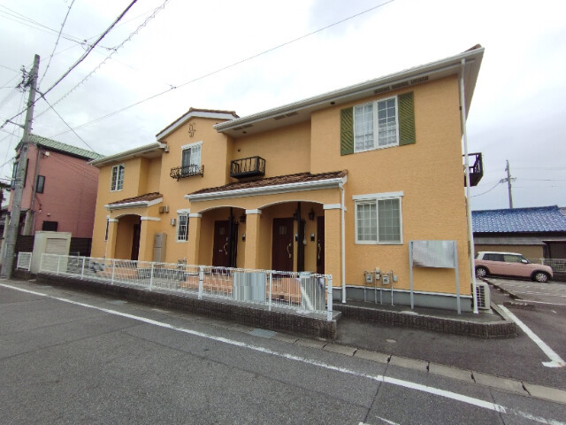 アルモニーの外観