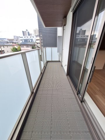 （シニア限定）グランビレッジ橋本のバルコニー|バルコニーに蛇口付き