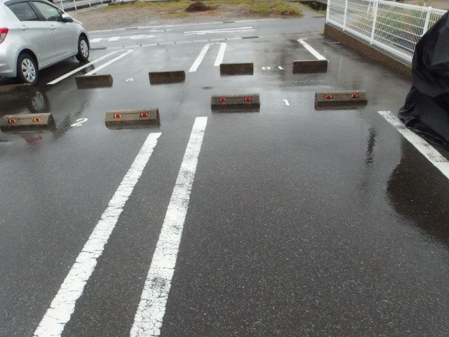 フリシュ・Ｍの駐車場