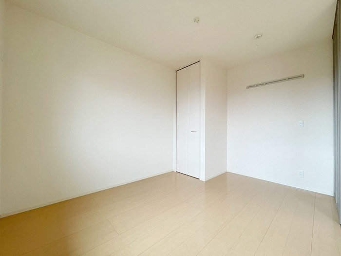 葛城市北花内のアパートの洋室