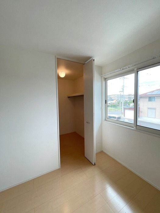 葛城市北花内のアパートの収納