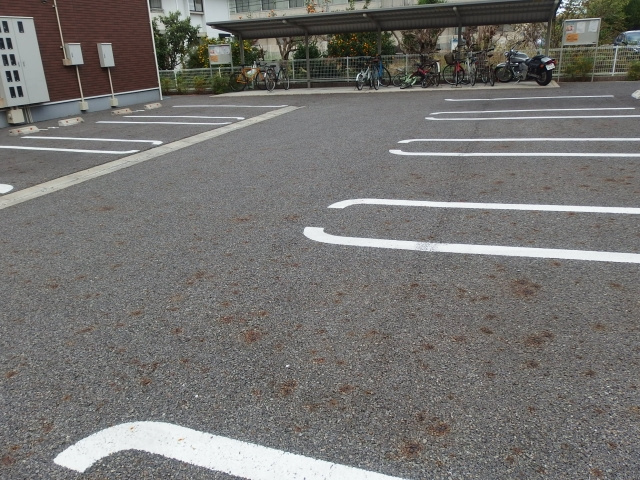クイーンズの駐車場