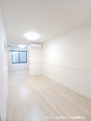 【居間・リビング】 | フェリス・カーサ | ゆったりとしたリビングです