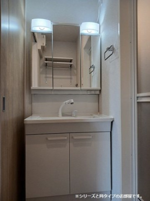 【洗面所】 | フェリス・カーサ | 忙しい朝には欠かせない洗面所です