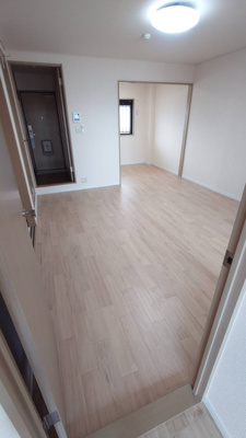 【居間・リビング】 | ロイヤルガーデン杉山 | LDK11.5帖