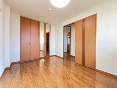 【内装】 | リンデンバウム | 洋室