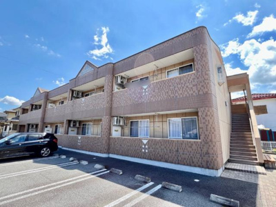 【外観】 | リンデンバウム | 外観写真（昼）