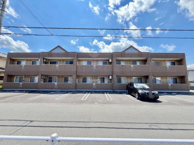 【外観】 | リンデンバウム | 外観写真（昼）