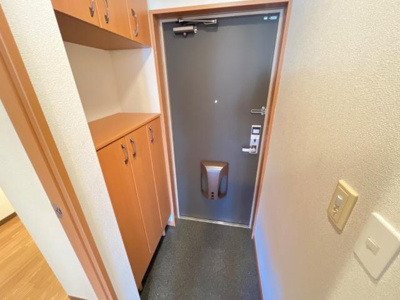 【玄関】 | リンデンバウム | 玄関