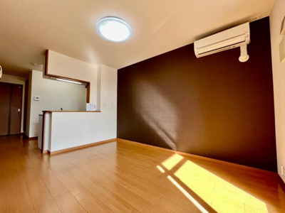 【居間・リビング】 | ウィステリア・リッシュ | リビング