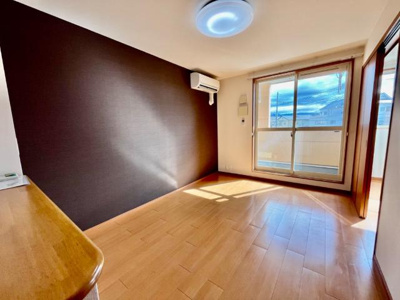 【居間・リビング】 | ウィステリア・リッシュ | リビング