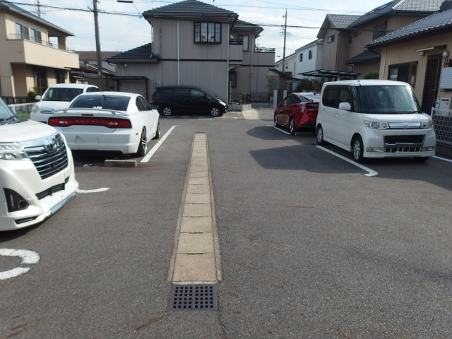 カーサドマーニの駐車場