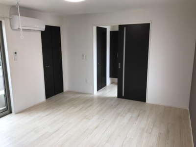 【内装】 | レジデンス原 | 洋室