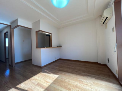 【居間・リビング】 | ローズガーデン長塚Ⅱ | リビング