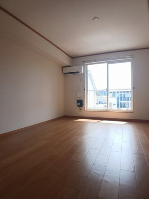 【居間・リビング】 | カルフールＡ | 居間です