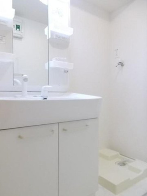 【洗面所】 | グランデソーレ久松 | 脱衣スペースもあります