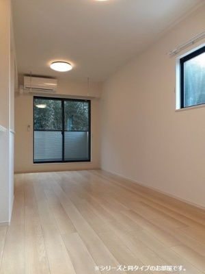 【居間・リビング】 | ブリッサ絢女 | ゆったり過ごせる居間です