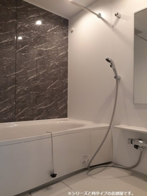 【浴室】 | ブリッサ絢女 | お風呂で日々の疲れを落としましょう