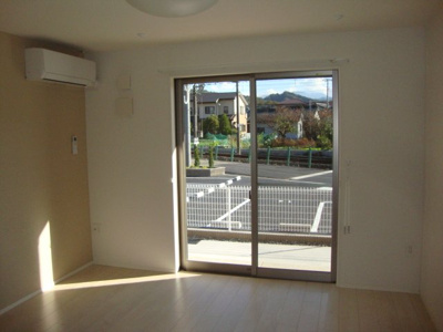 【居間・リビング】 | ムーンハイツ | リビング