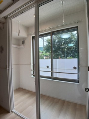 【バルコニー】 | スマイル | 開放的で明るい空間を演出してくれるバルコニーです