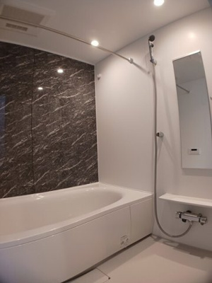 【浴室】 | デュランダーナ | コンパクトで使いやすいお風呂です