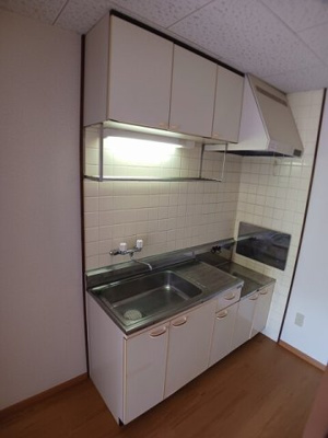 【キッチン】 | エルディム小野 | お料理しやすいキッチンです