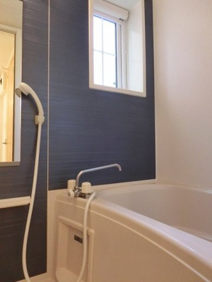 【浴室】 | メモワール | ゆったり過ごせるお風呂です