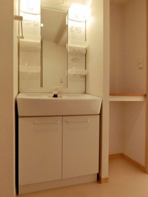 【洗面所】 | メモワール | 脱衣スペースもあります