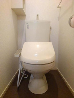 【トイレ】 | ダンクォーレ | 落ち着いた色調のトイレです