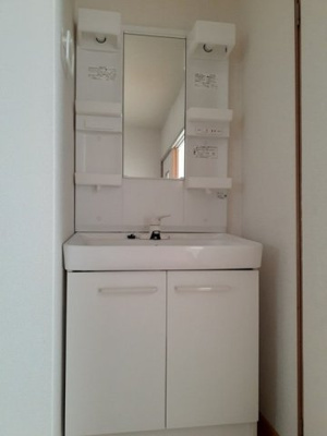 【洗面所】 | コーポリバー | 広い洗面スペース