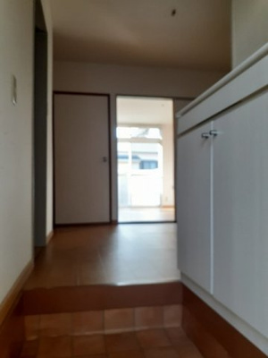 【玄関】 | コーポリバー | 収納もある玄関です