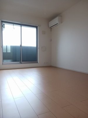 【居間・リビング】 | ラッフィナートＡ | 使いやすい居間です