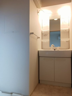 【洗面所】 | ラッフィナートＡ | 脱衣スペースもあります