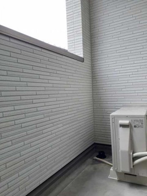 【バルコニー】 | メゾン・エルピス | 外からの目が気にならないバルコニーで洗濯物が干せます