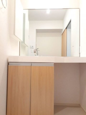 【洗面所】 | メゾン・エルピス | 使いやすい洗面所です