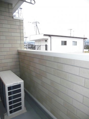 【バルコニー】 | サンリット三島 | 暖かな日差しのふりそそぐバルコニー