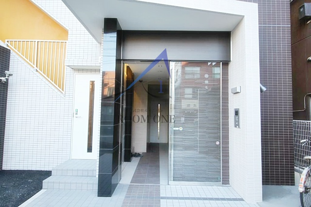 ファミーユのエントランス|エントランスです。