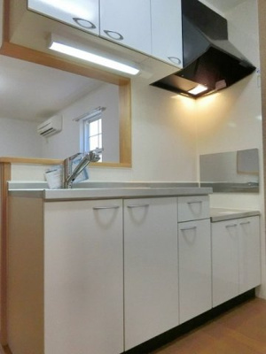 【キッチン】 | カーサ | コンパクトなキッチンで掃除もラクラク