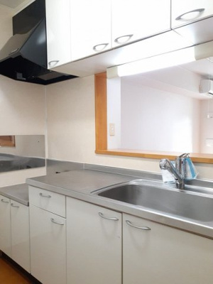 【キッチン】 | 綿屋Ⅲ | キッチンでお料理をお楽しみください