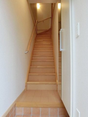 【玄関】 | コモドプレッソ | 明るい玄関です