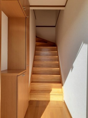 【玄関】 | セトルフィーレＡ | シンプルで使いやすい玄関です