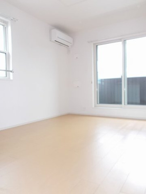 【居間・リビング】 | エアリーガーデン | 使いやすい居間です